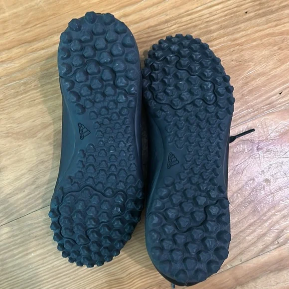 Adidas Boys Indoor Soccer Cleates size 3 - Picture 5 of 6